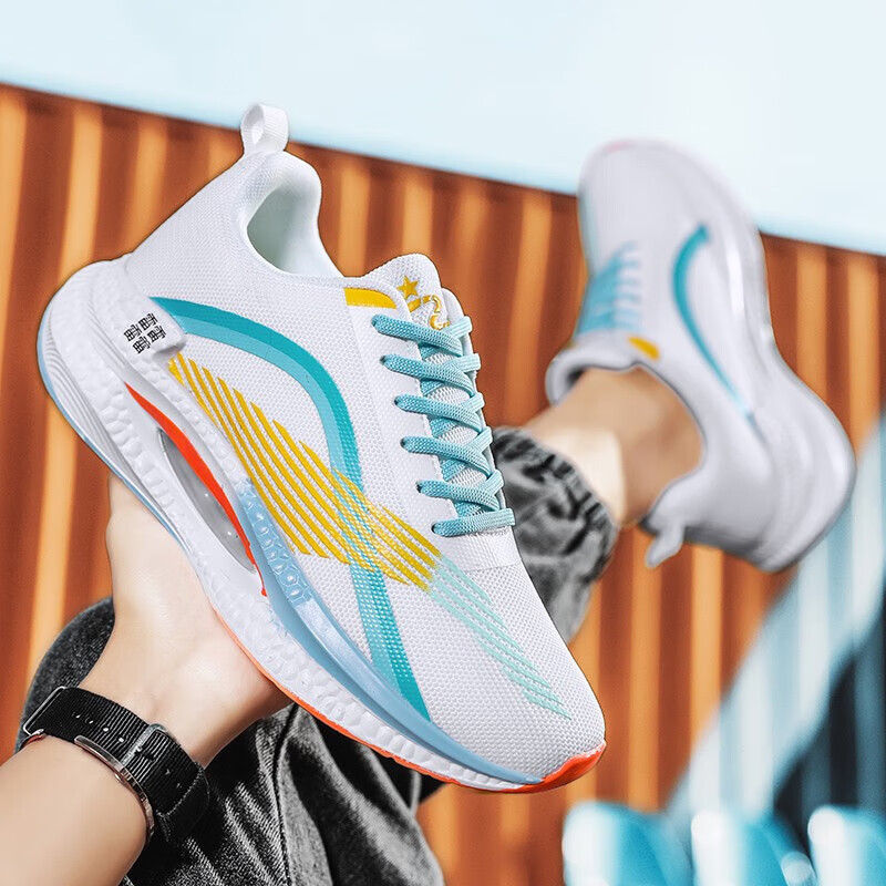 马拉松赛场再起风云:岭南赤兔队火力全开江南火箭队,新援首秀制胜观赏性拉满-开云