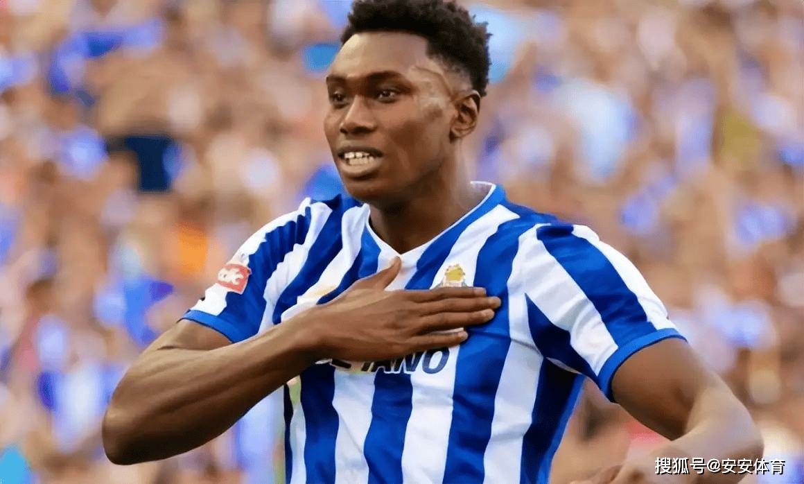 包含今晚足总杯焦点战，尤文图斯遗憾出局，信心回归，轮换策略成焦点的词条